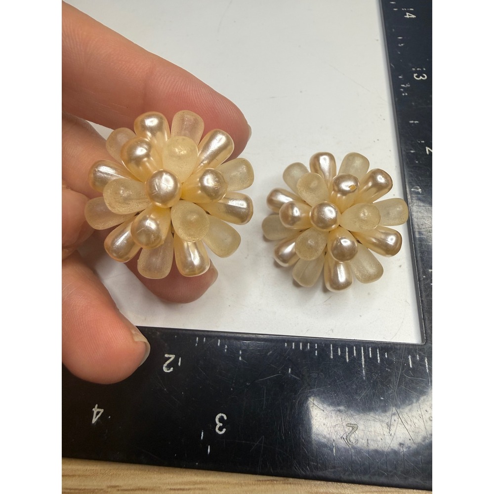 Vintage Faux Pearl Frosted Resin Cluster Clip On Earrings Champagne Gold Tone